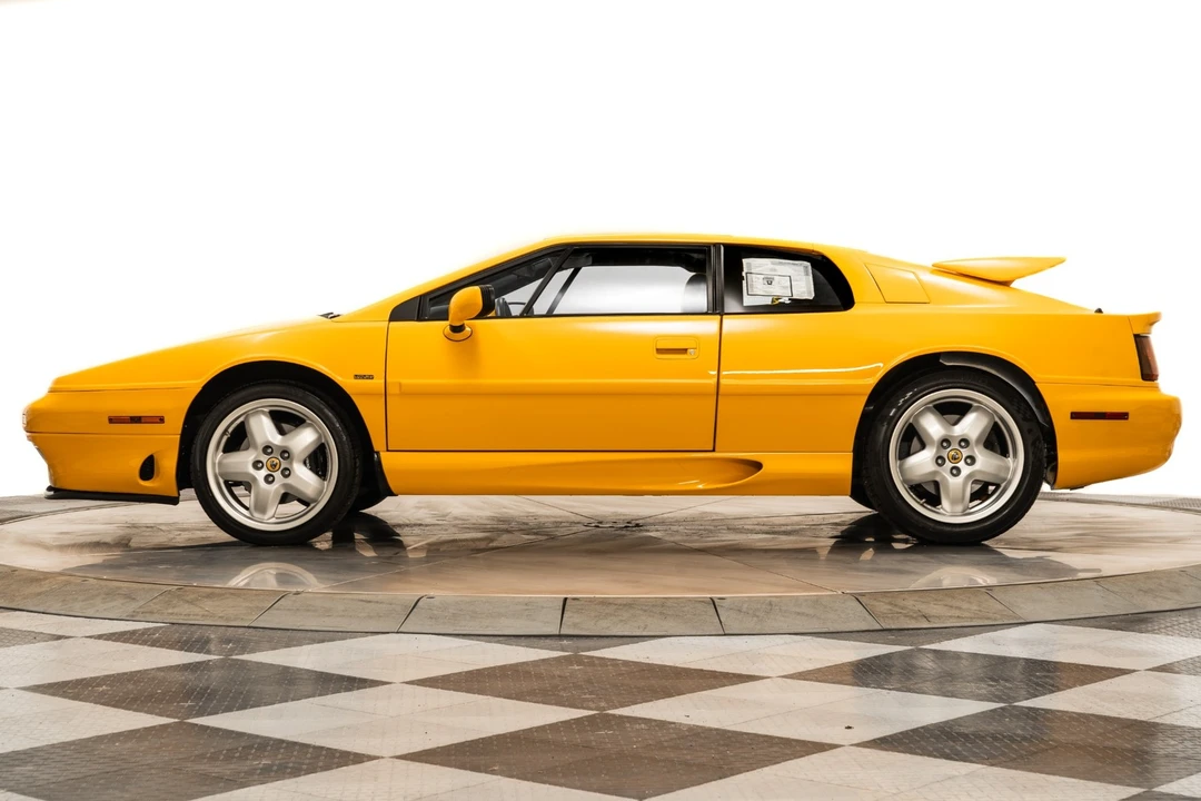 1995 Lotus Esprit Series 4 - Image 6 of 21