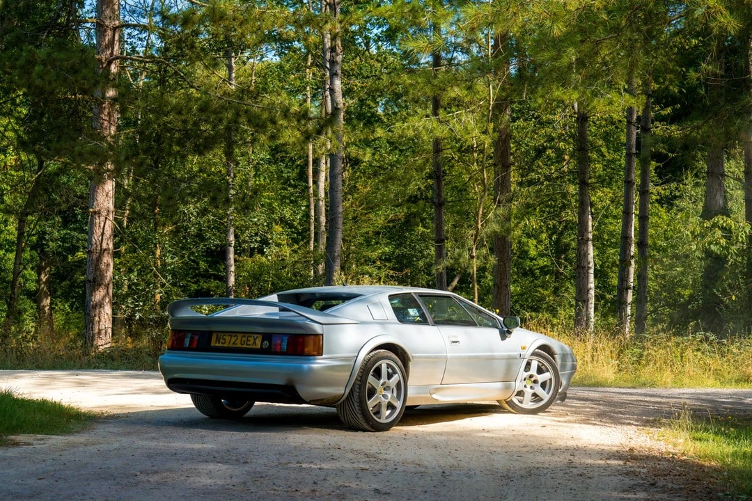 1995 Lotus Esprit Series 4 - Image 5 of 30