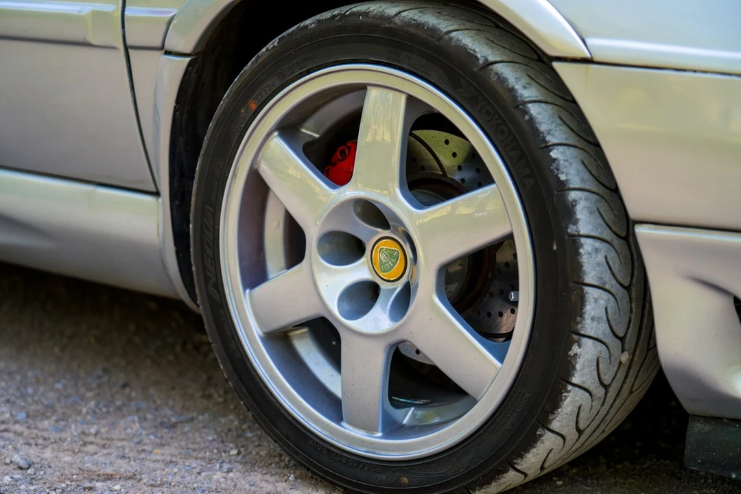 1995 Lotus Esprit Series 4 - Image 23 of 30