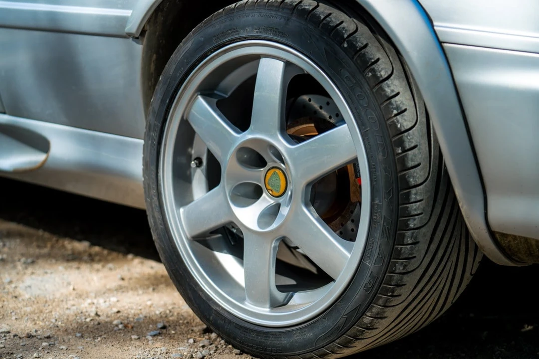 1995 Lotus Esprit Series 4 - Image 24 of 30