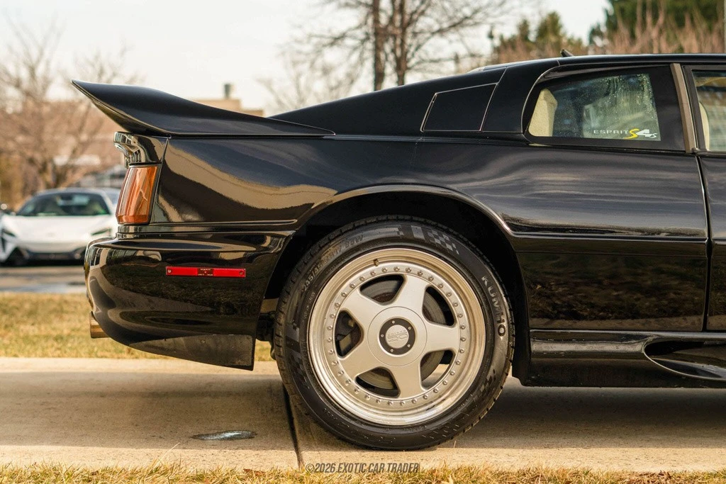 1995 Lotus Esprit Series 4 - Image 10 of 12