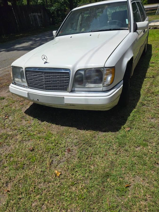 1995 Mercedes-Benz W124 E-Class - Image 2 of 4