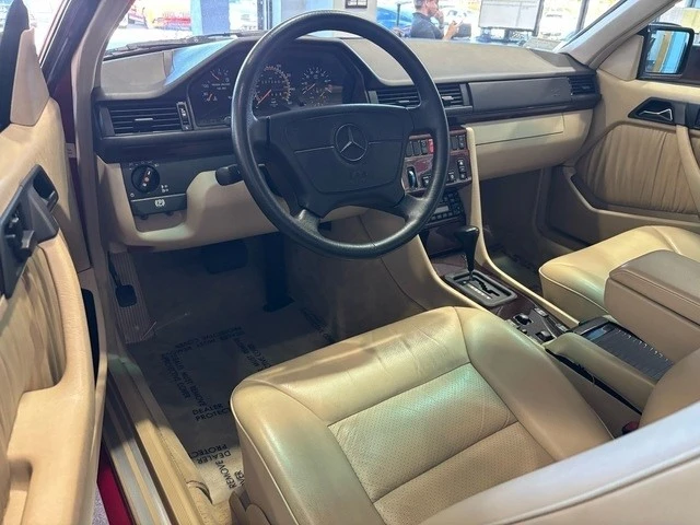 1995 Mercedes-Benz W124 E-Class - Image 10 of 21