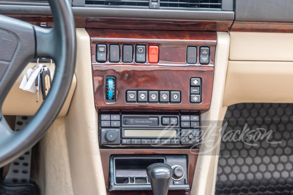 1995 Mercedes-Benz W124 E-Class - Image 7 of 31