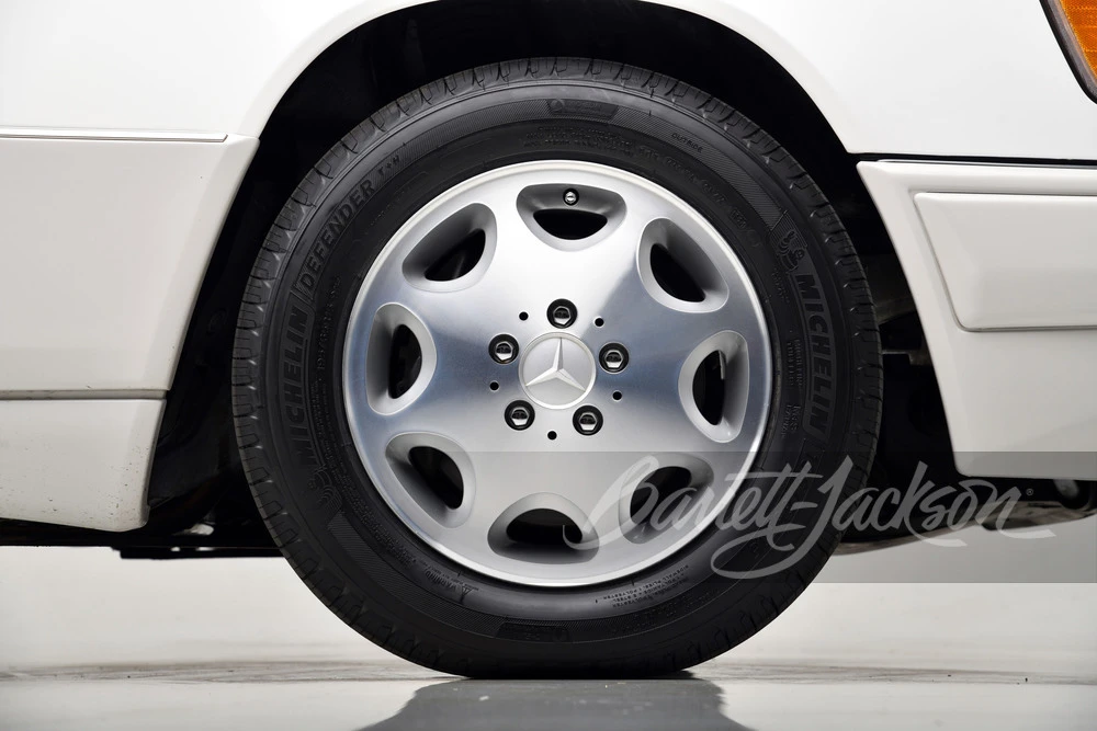 1995 Mercedes-Benz W124 E-Class - Image 27 of 31