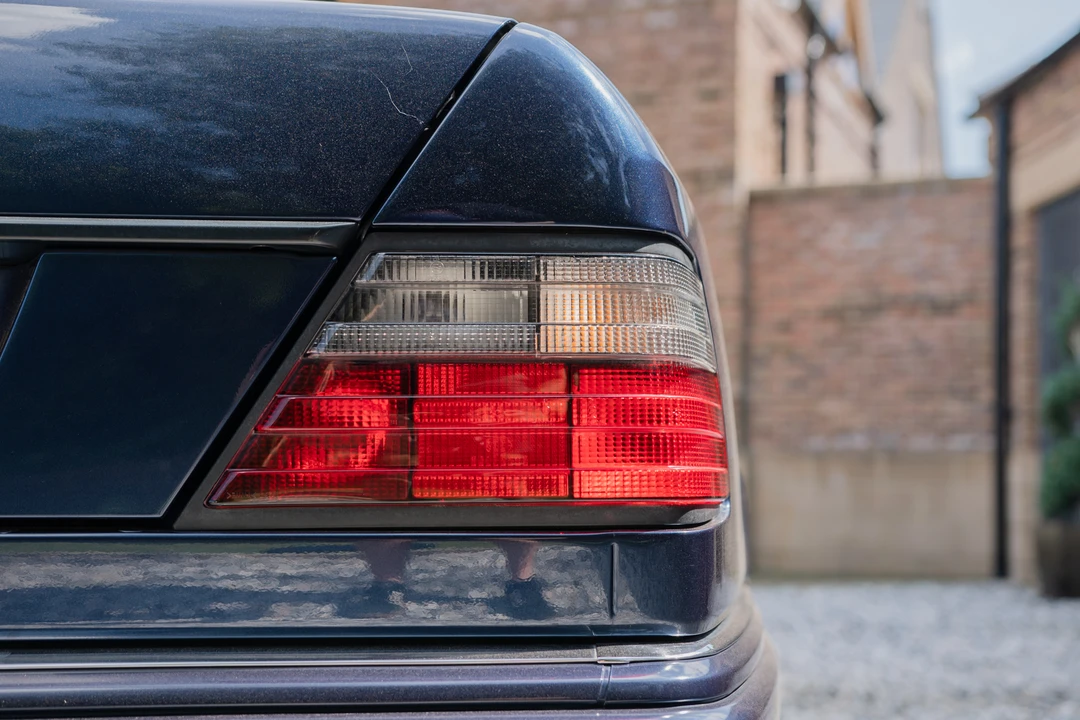 1995 Mercedes-Benz W124 E-Class - Image 30 of 31