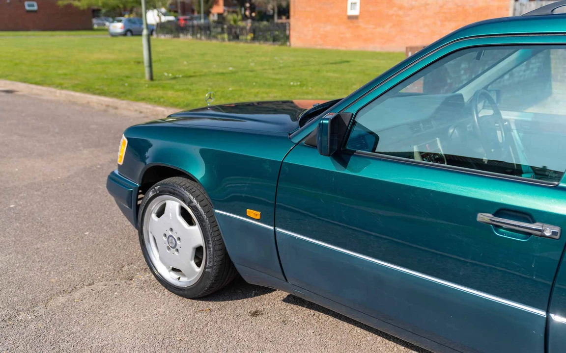 1995 Mercedes-Benz W124 E-Class - Image 28 of 31