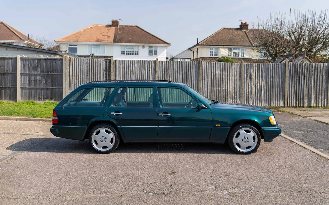 1995 Mercedes-Benz W124 E-Class - Image 13 of 31