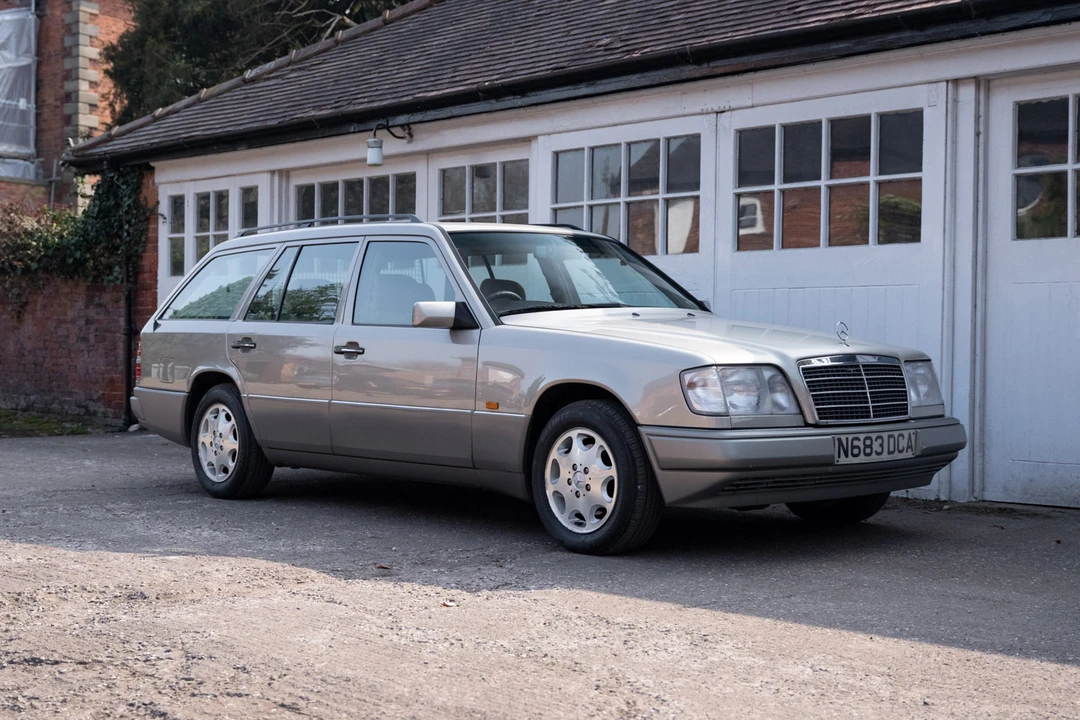 1995 Mercedes-Benz W124 E-Class - Image 2 of 31