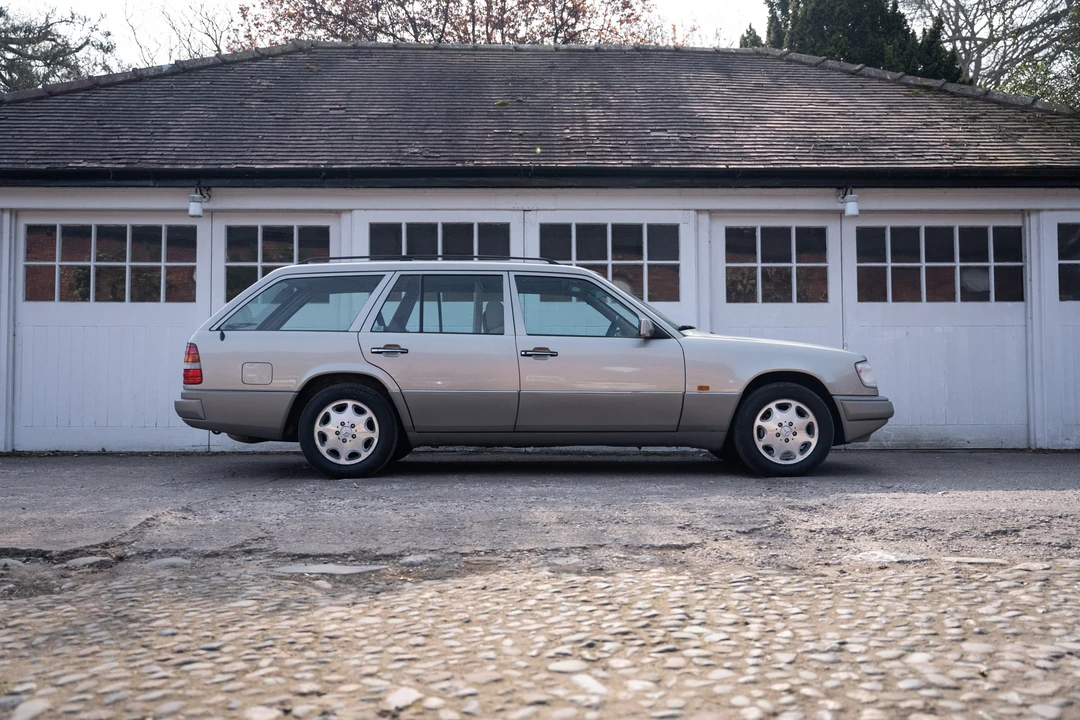 1995 Mercedes-Benz W124 E-Class - Image 8 of 31