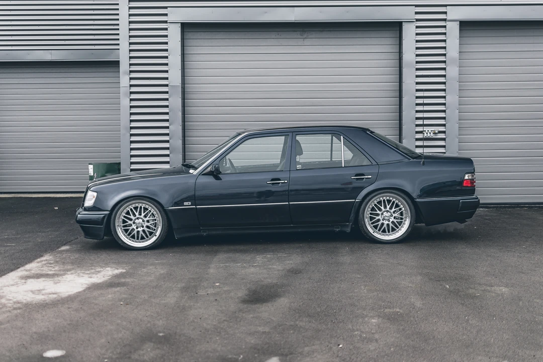 1995 Mercedes-Benz W124 E-Class - Image 11 of 31