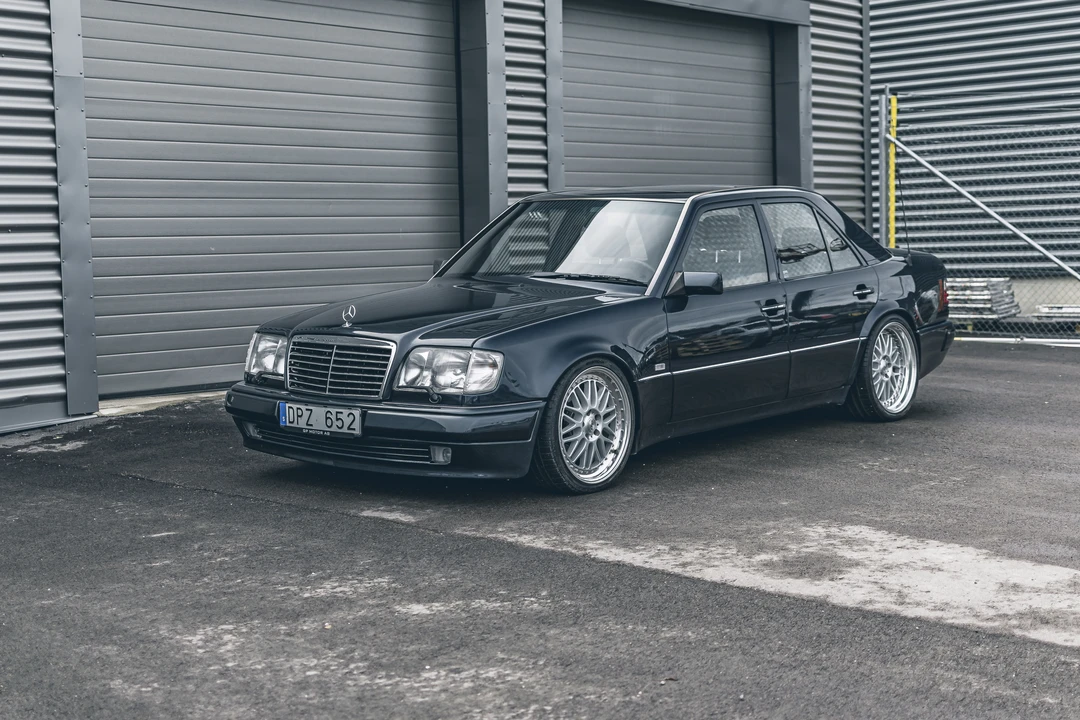 1995 Mercedes-Benz W124 E-Class - Image 12 of 31