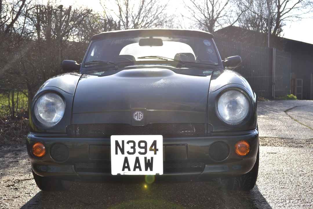 1995 MG RV8 - Image 12 of 12