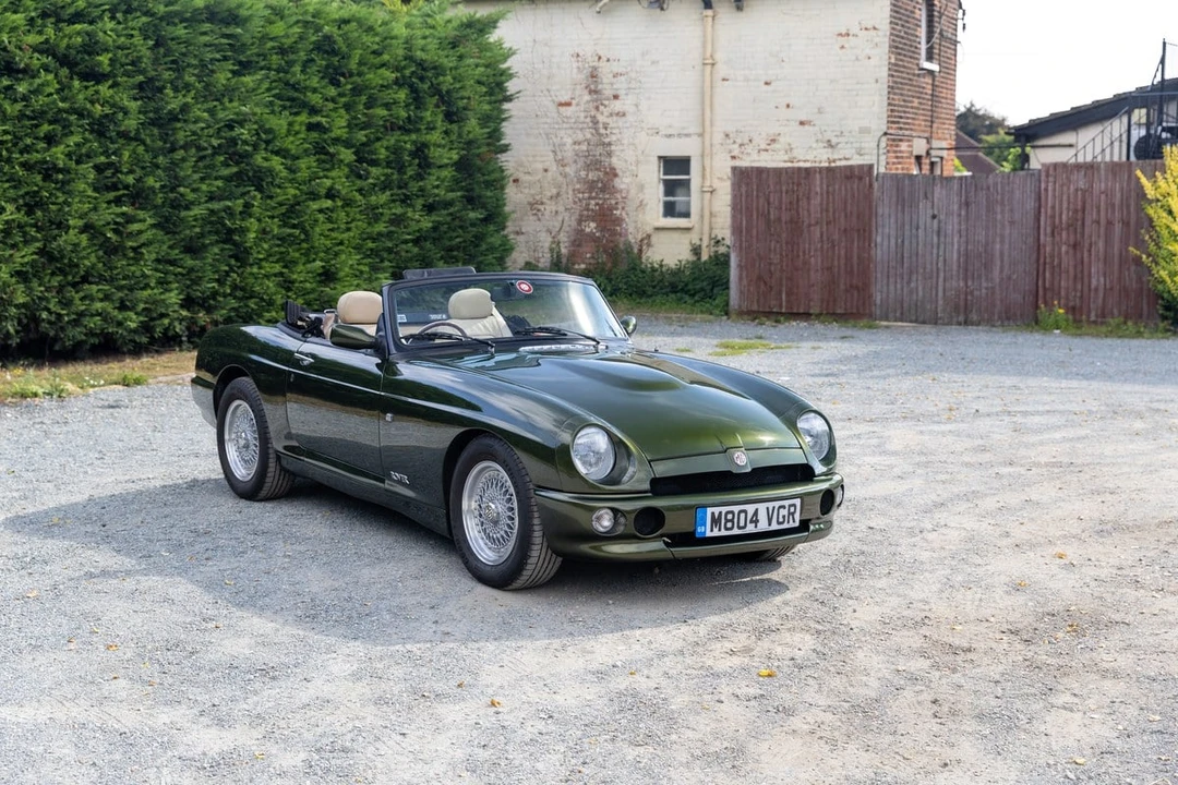 1995 MG RV8 - Image 2 of 30