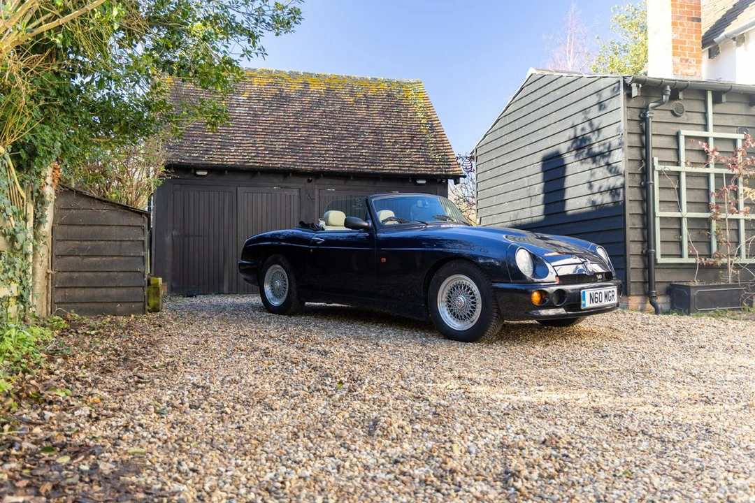 1995 MG RV8 - Image 18 of 30