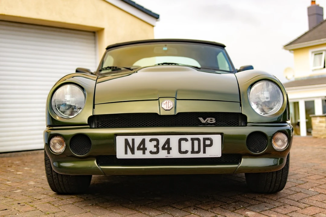 1995 MG RV8 - Image 15 of 30