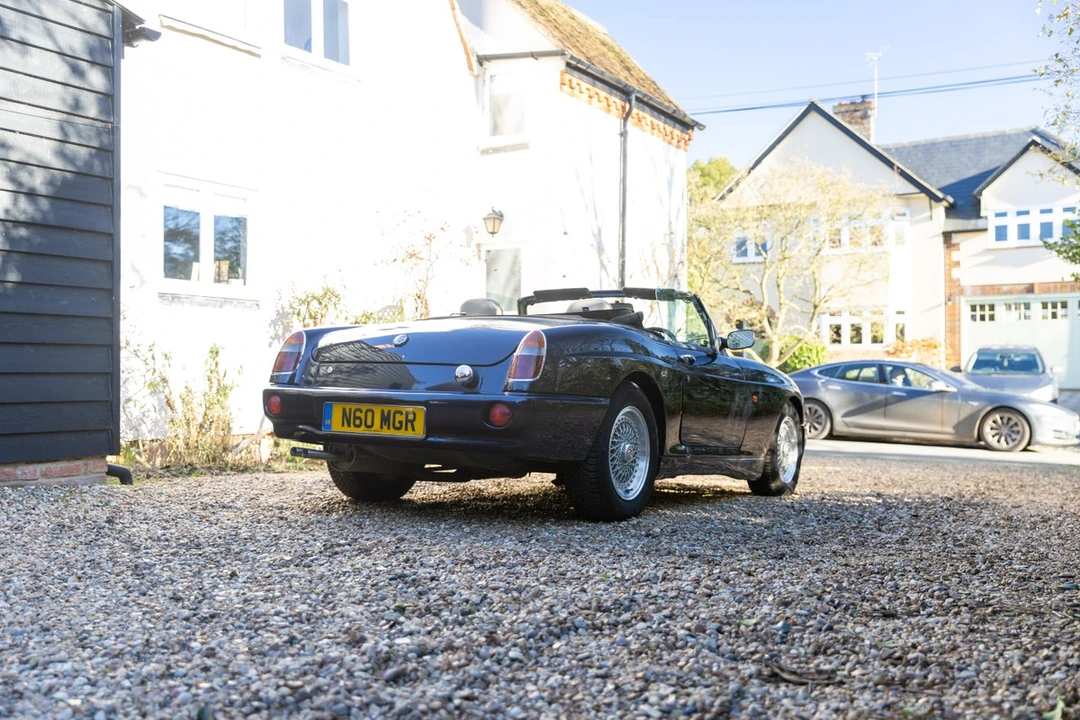 1995 MG RV8 - Image 24 of 30