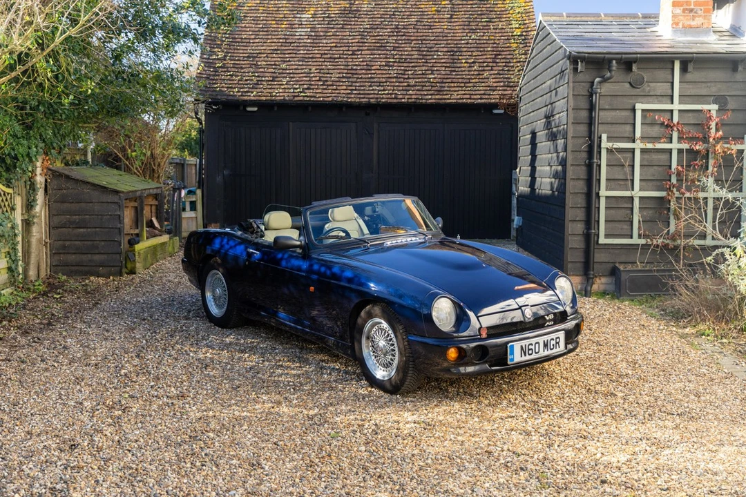 1995 MG RV8 - Image 2 of 30