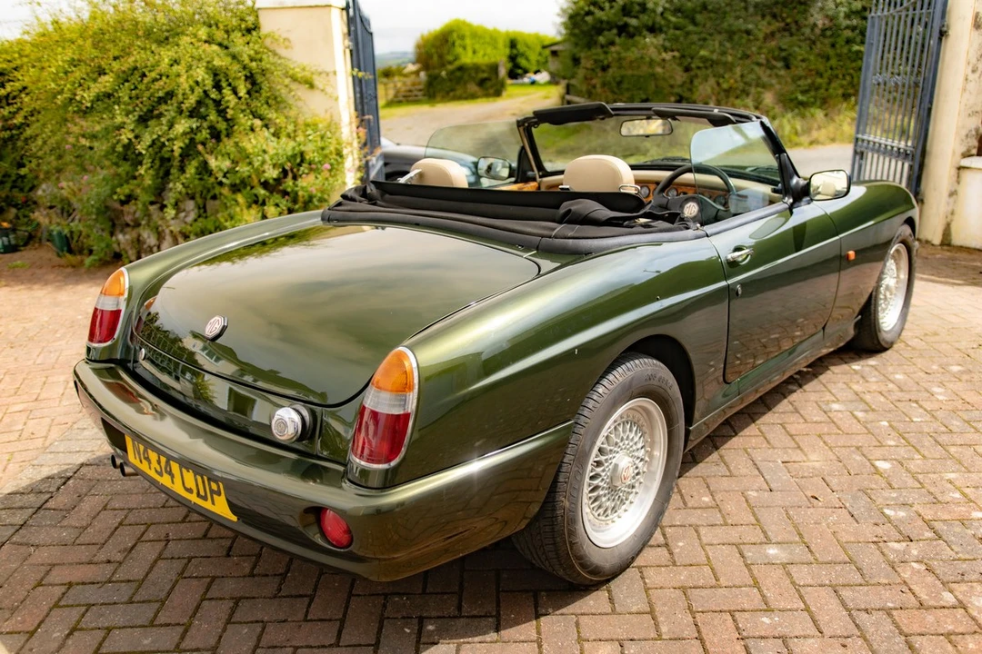 1995 MG RV8 - Image 5 of 30