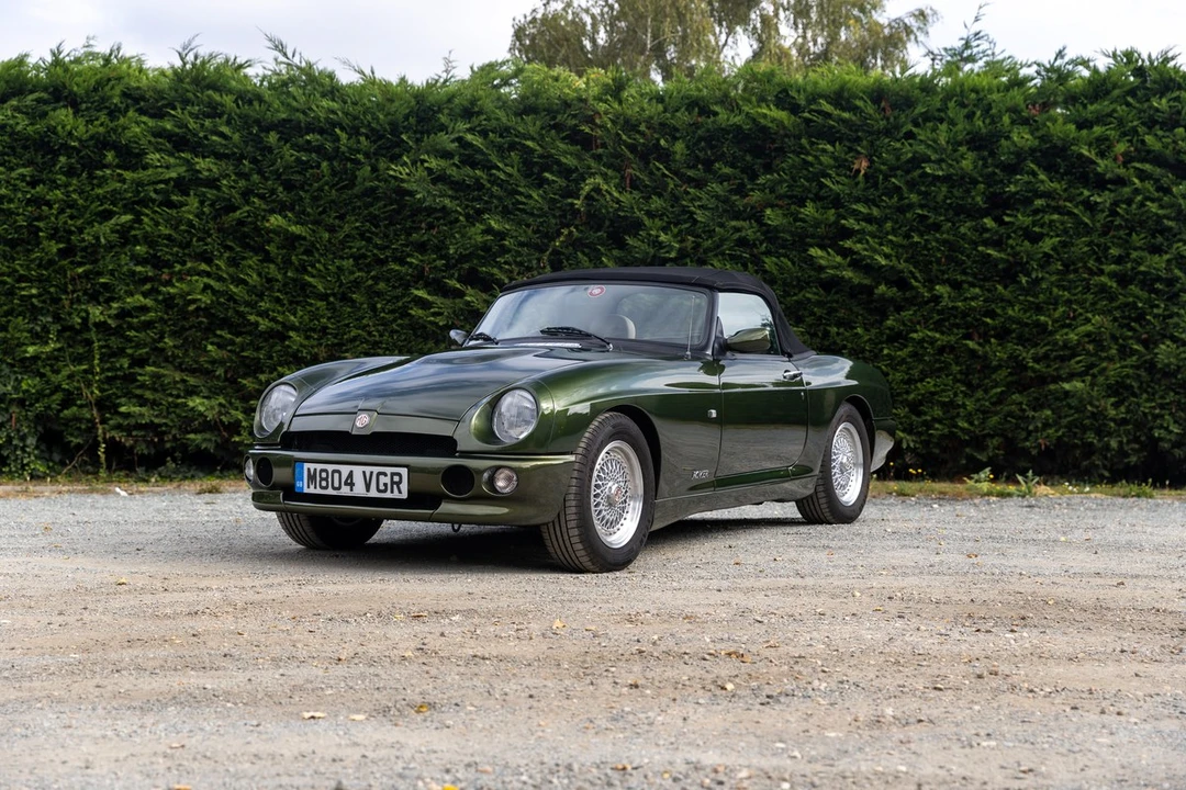 1995 MG RV8 - Image 11 of 30