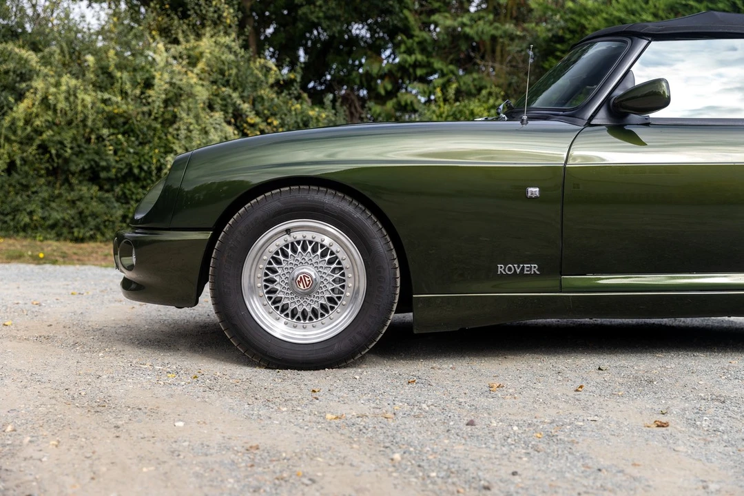 1995 MG RV8 - Image 17 of 30