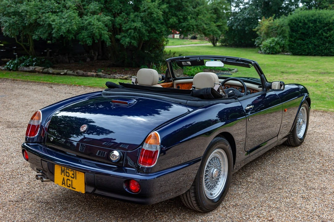 1995 MG RV8 - Image 9 of 30