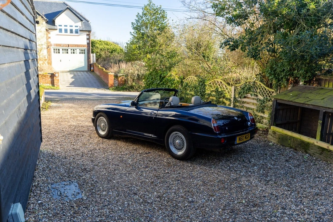 1995 MG RV8 - Image 10 of 30