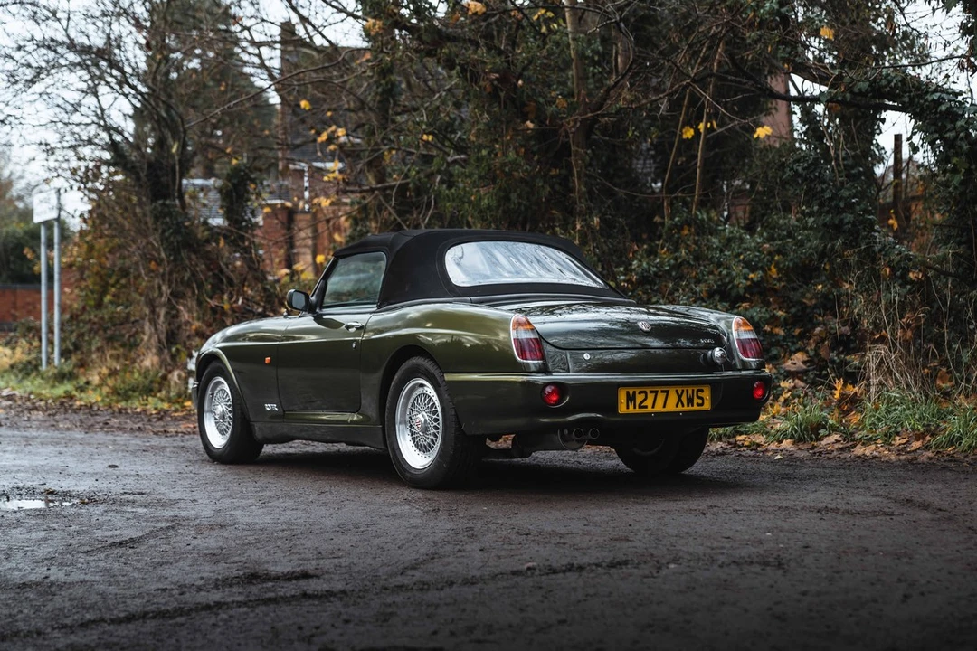 1995 MG RV8 - Image 11 of 30
