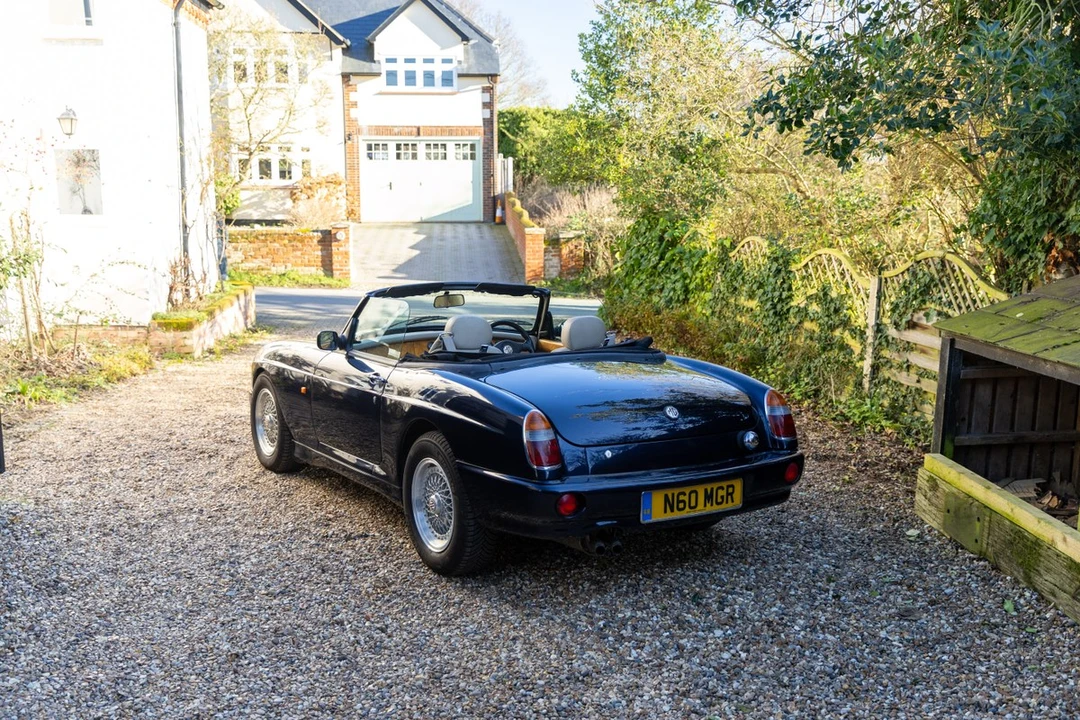 1995 MG RV8 - Image 8 of 30