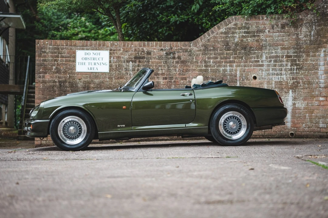 1995 MG RV8 - Image 13 of 30