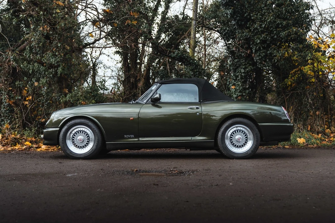 1995 MG RV8 - Image 12 of 30