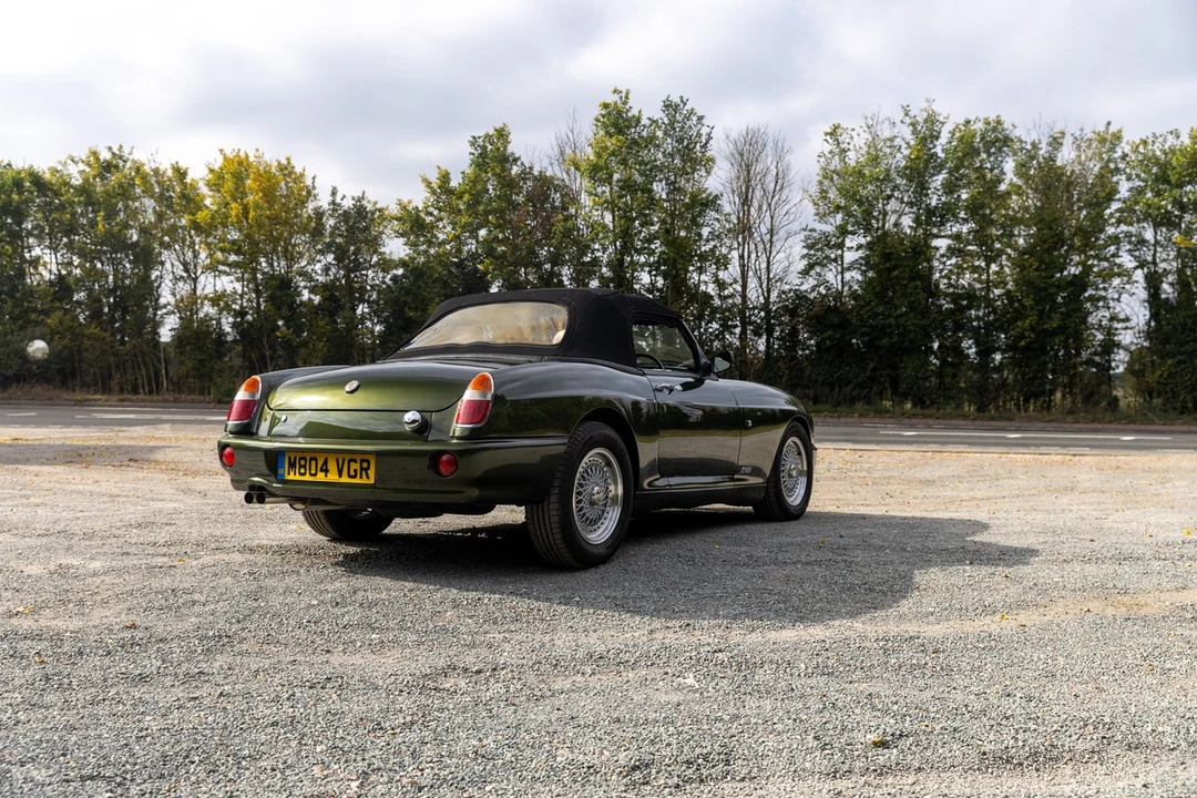 1995 MG RV8 - Image 16 of 30