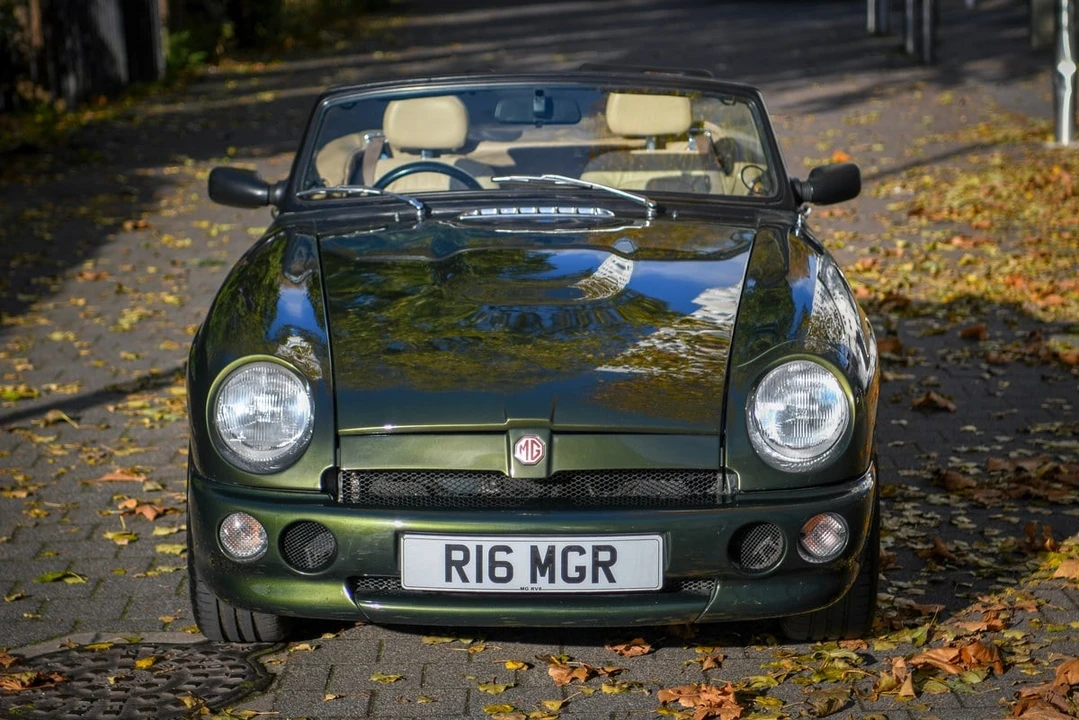 1994 MG RV8 - Image 8 of 30