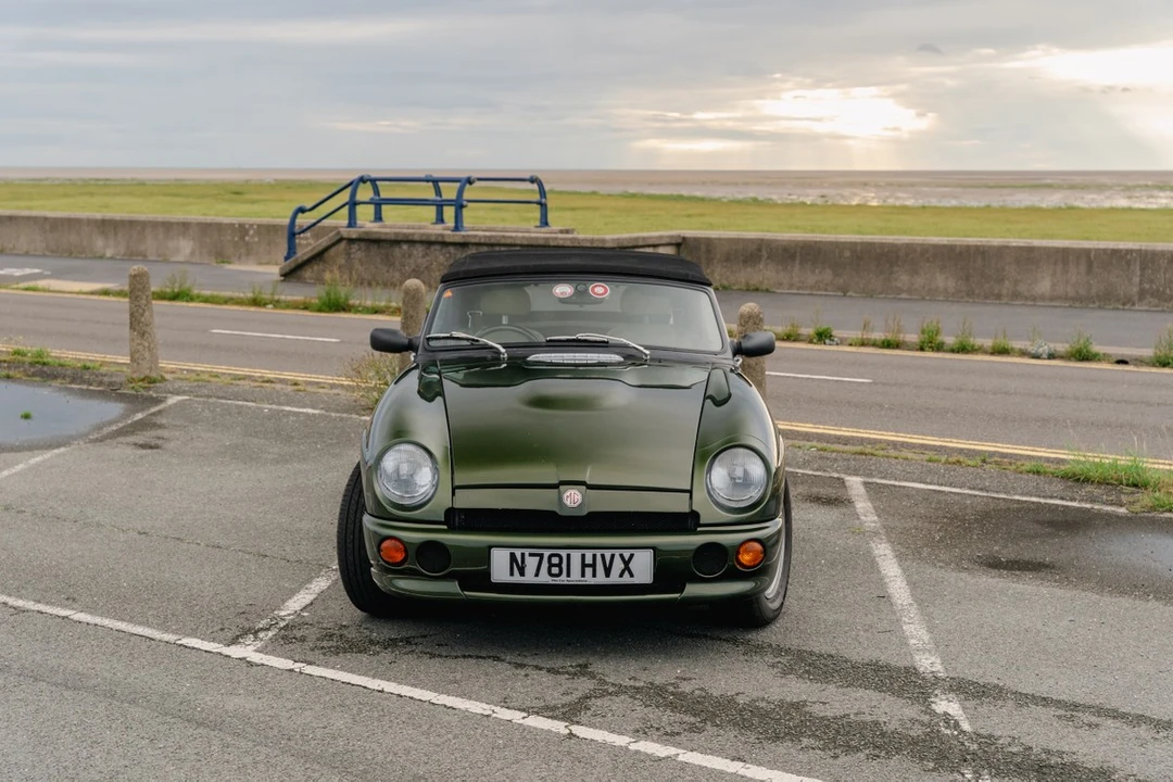 1995 MG RV8 - Image 25 of 30