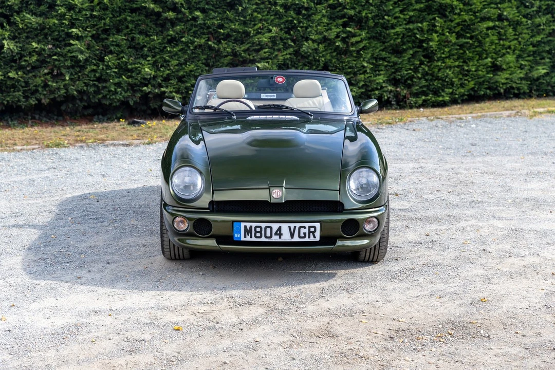 1995 MG RV8 - Image 3 of 30