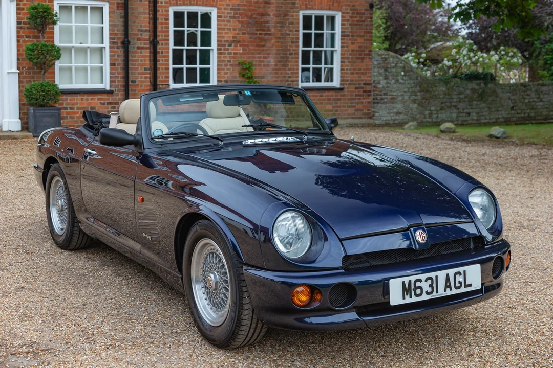 1995 MG RV8 - Image 3 of 30