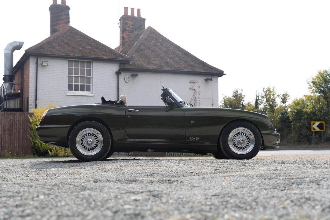 1995 MG RV8 - Image 9 of 30