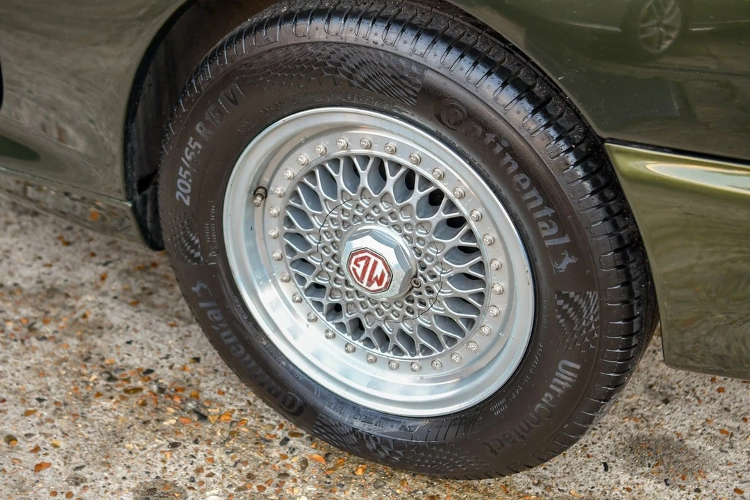 1994 MG RV8 - Image 23 of 30