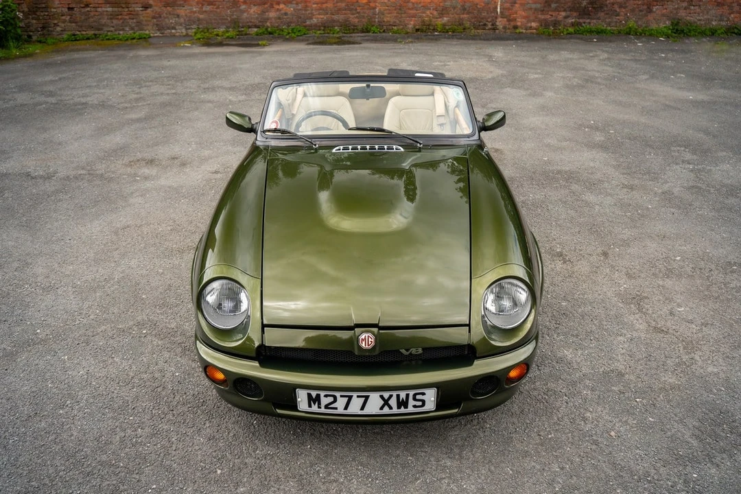 1995 MG RV8 - Image 15 of 30