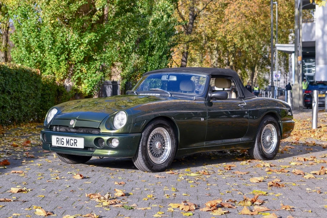 1994 MG RV8 - Image 14 of 30