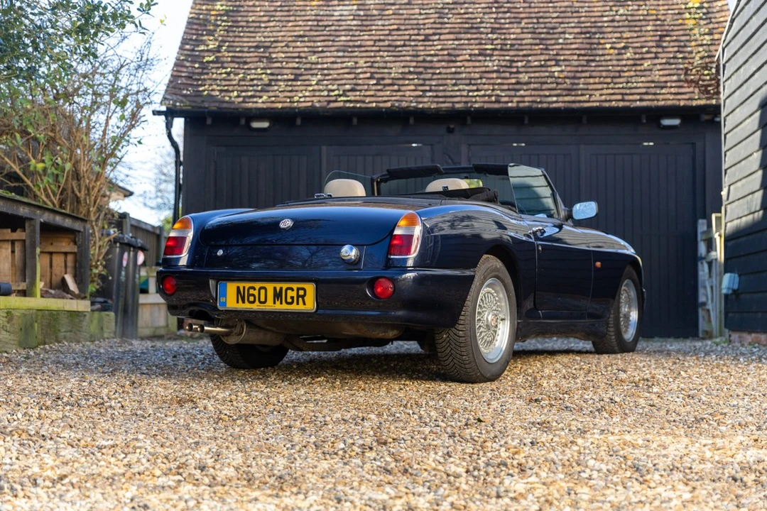 1995 MG RV8 - Image 12 of 30