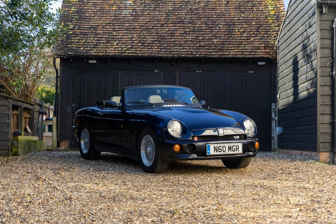 1995 MG RV8 - Image 7 of 30