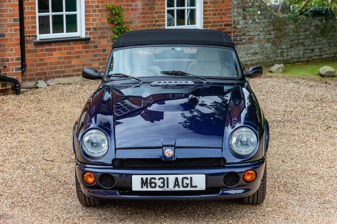 1995 MG RV8 - Image 26 of 30