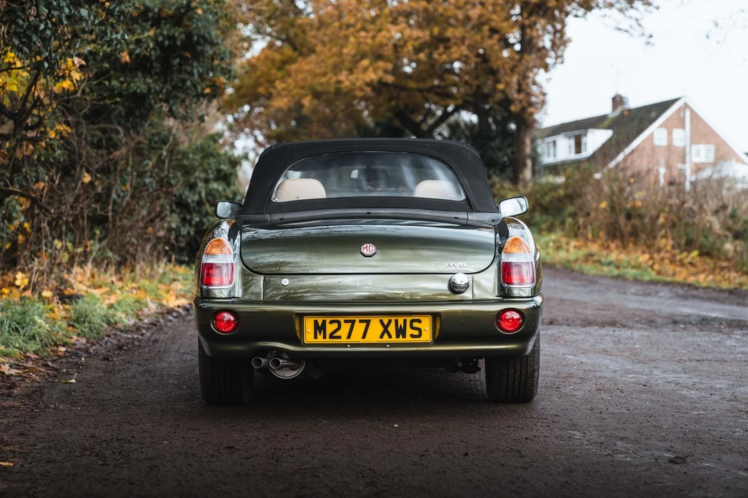 1995 MG RV8 - Image 9 of 30