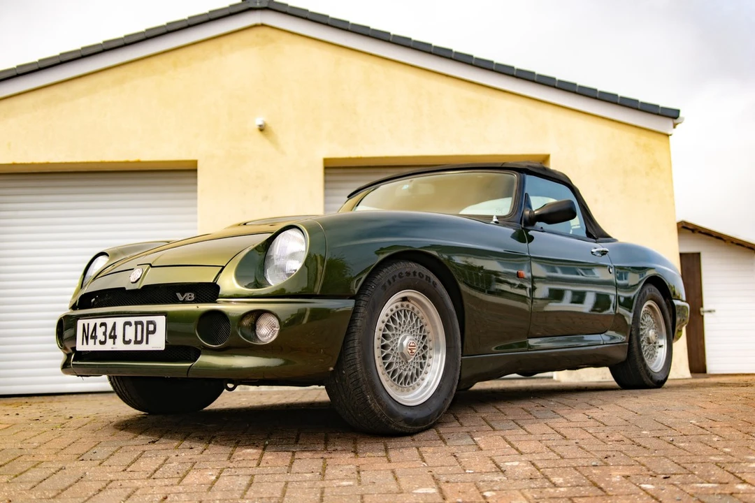 1995 MG RV8 - Image 8 of 30