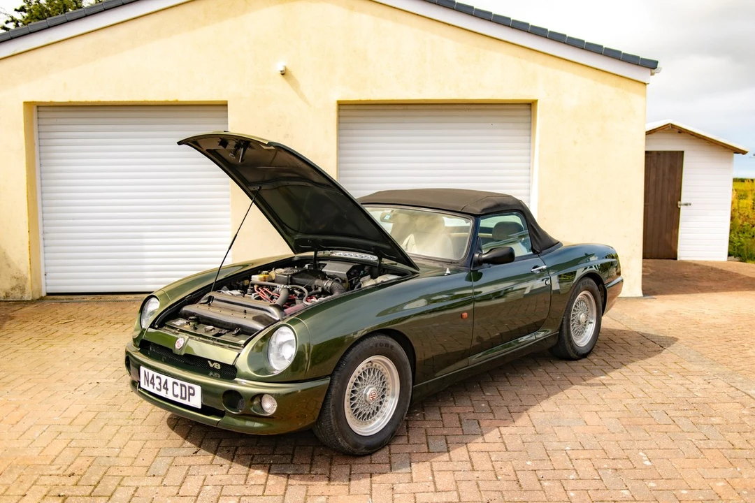1995 MG RV8 - Image 30 of 30