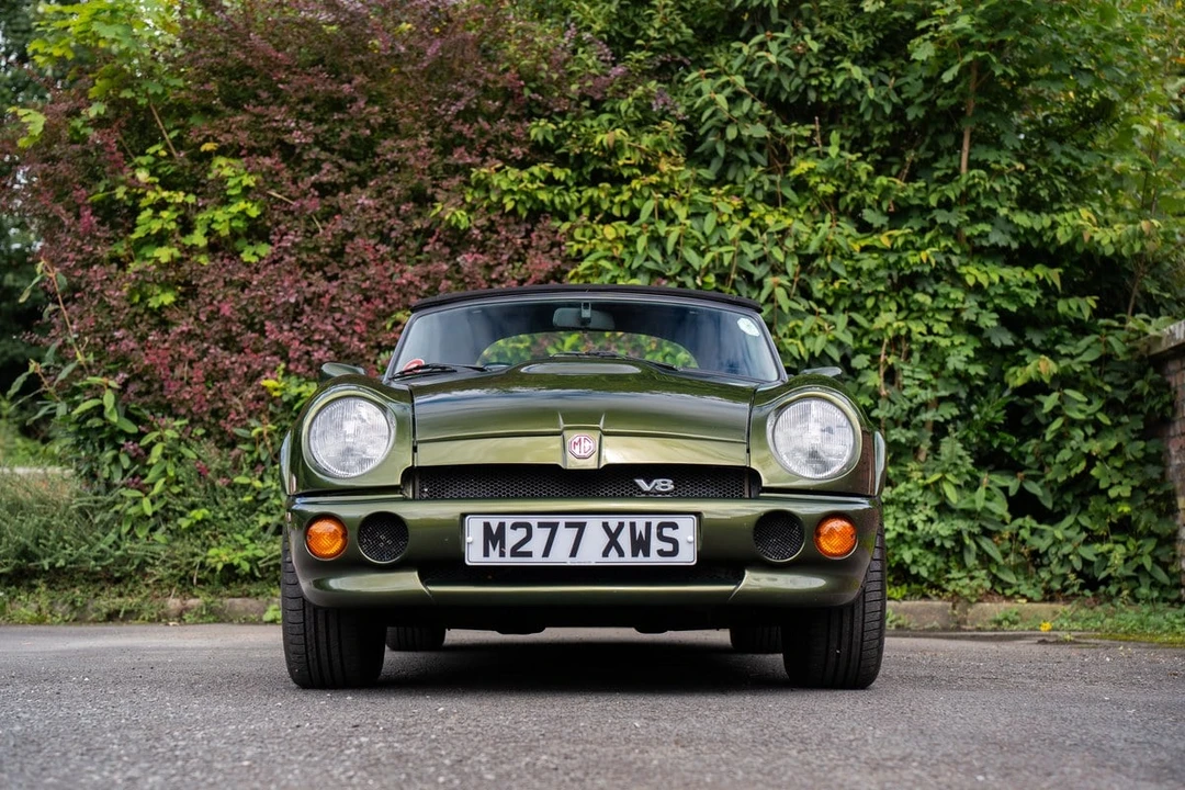 1995 MG RV8 - Image 28 of 30