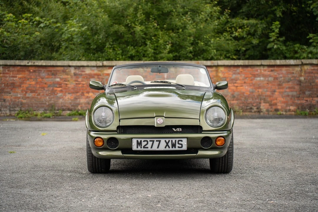 1995 MG RV8 - Image 12 of 30
