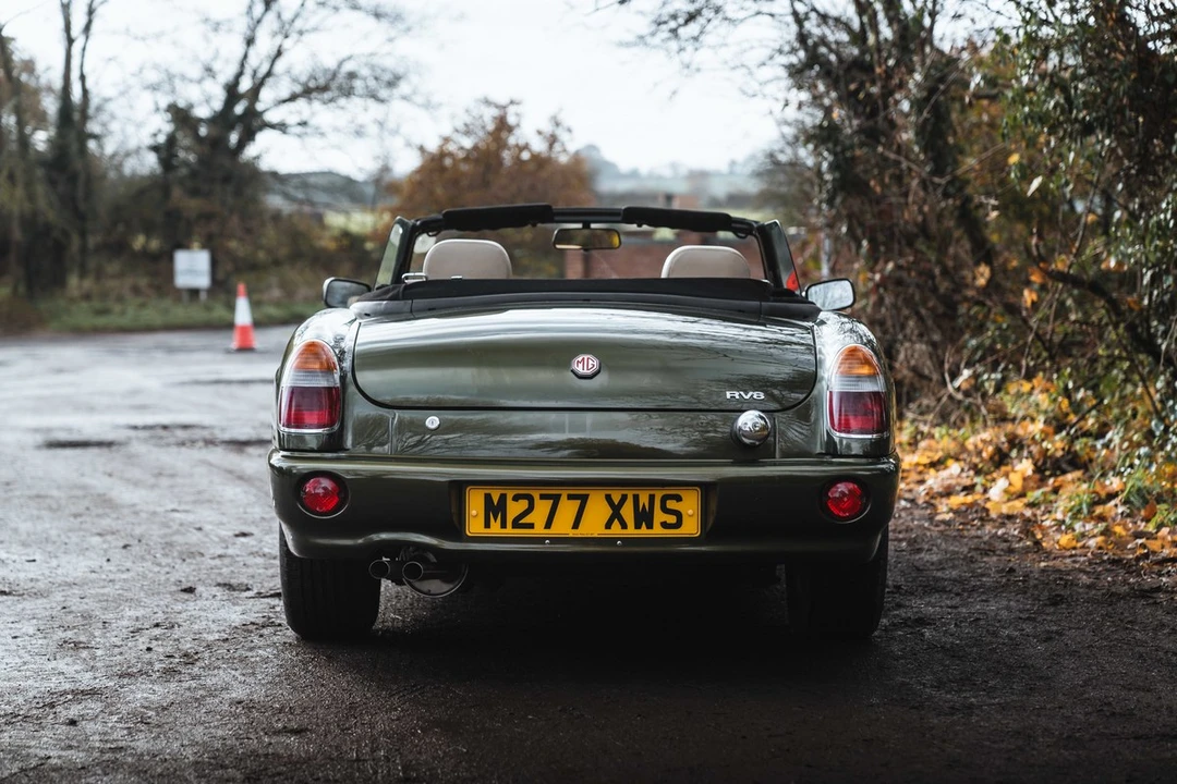 1995 MG RV8 - Image 6 of 30