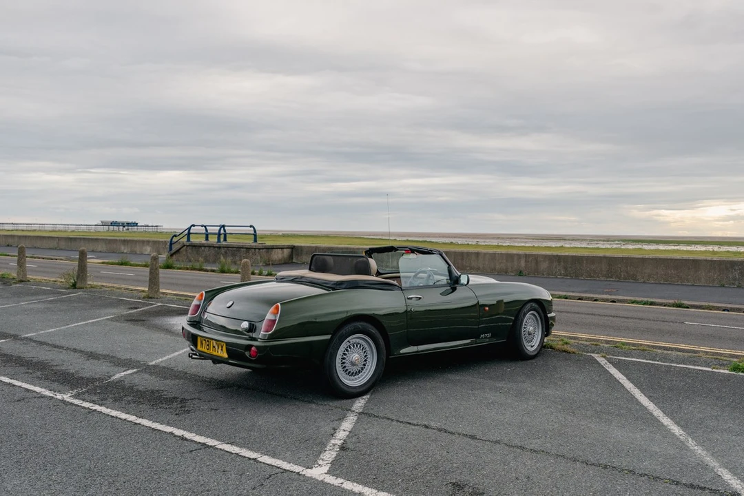 1995 MG RV8 - Image 18 of 30